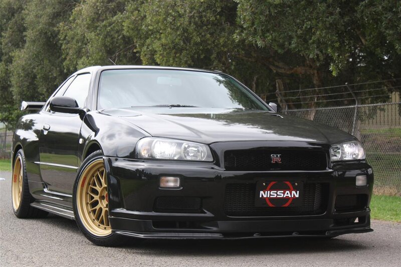 black nissan gt-r sports car