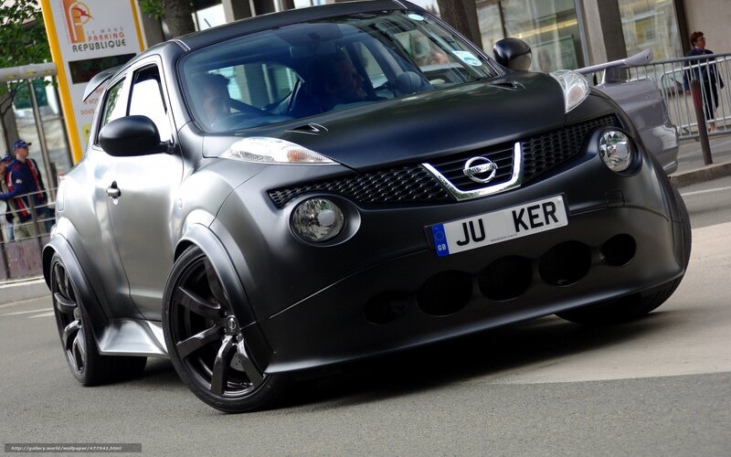 Black Nissan Juke Car — Urban