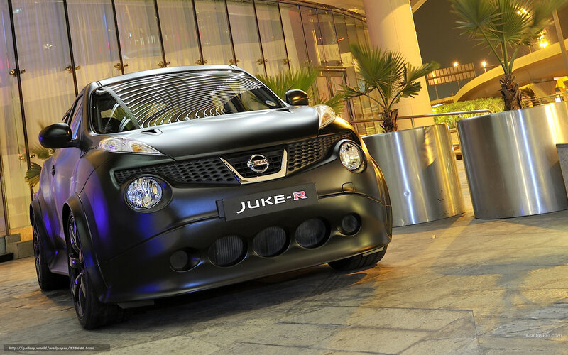 Black Nissan Juke-r Car — Dramatic