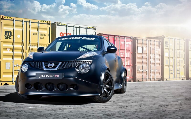 Black Nissan Juke-R race car