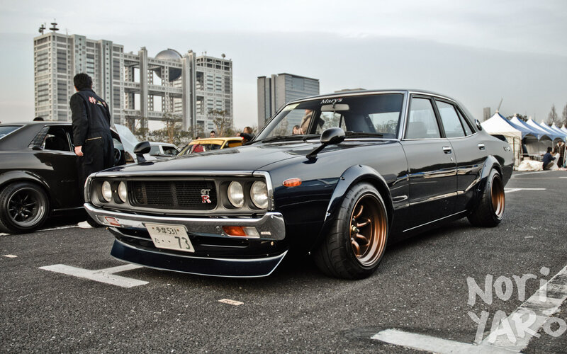 Black Nissan Skyline at car show
