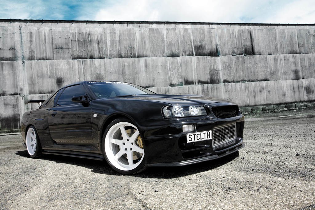 black nissan skyline coupe