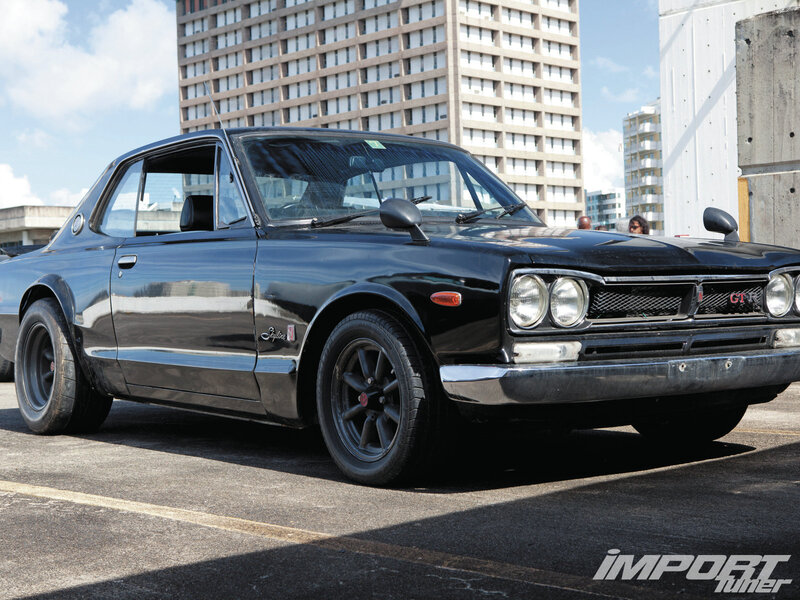 Black Nissan Skyline Gtr — Urban