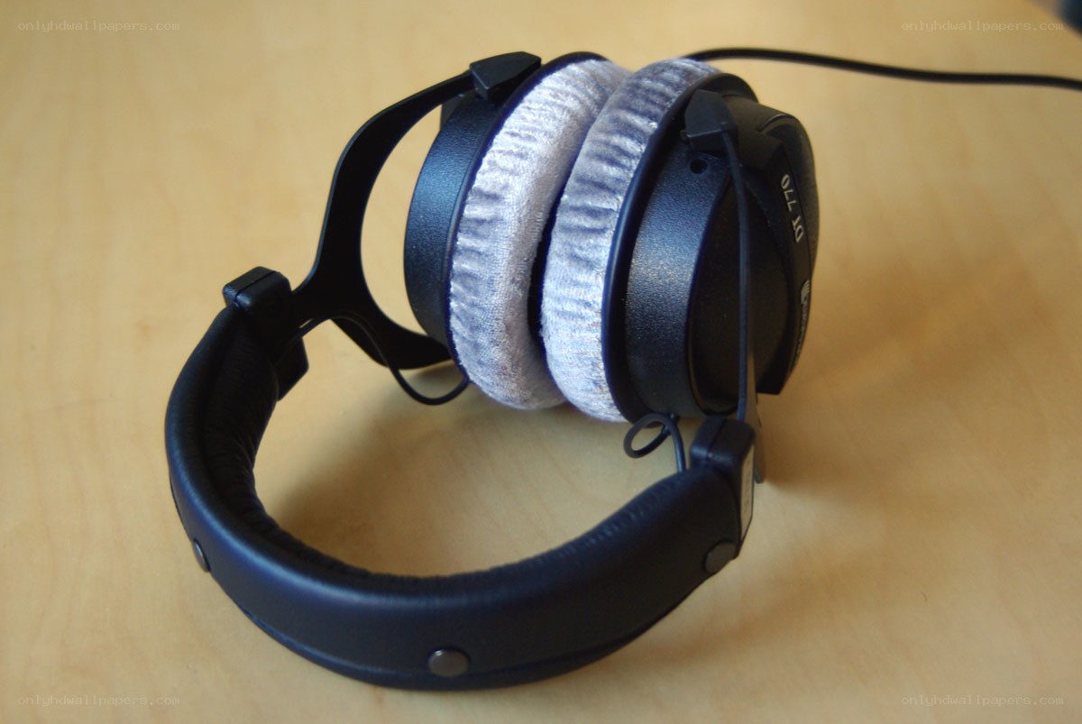black over-ear headphones