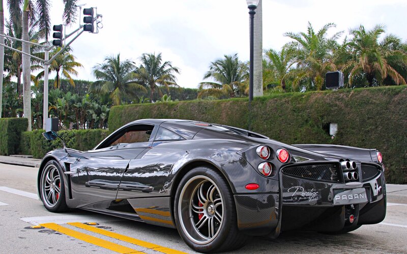 Black Pagani Huayra — Calm