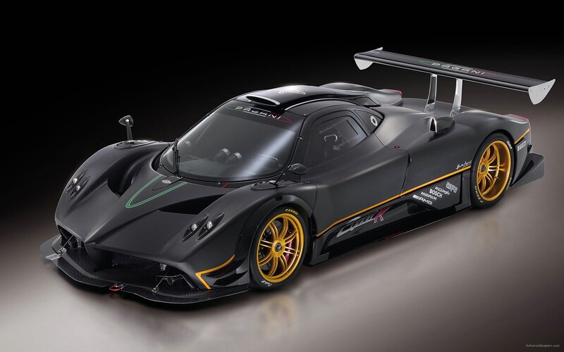 Black Pagani Zonda R — Dramatic