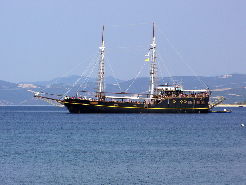 Black Pirate Ship