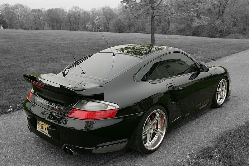 Black Porsche 911 Carrera — Calm