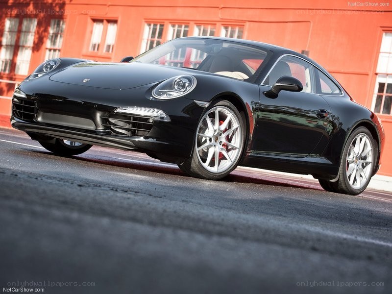 black porsche 911 coupe