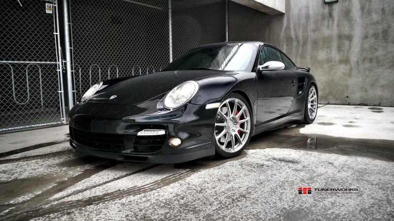 Black Porsche 911 Turbo — Dramatic
