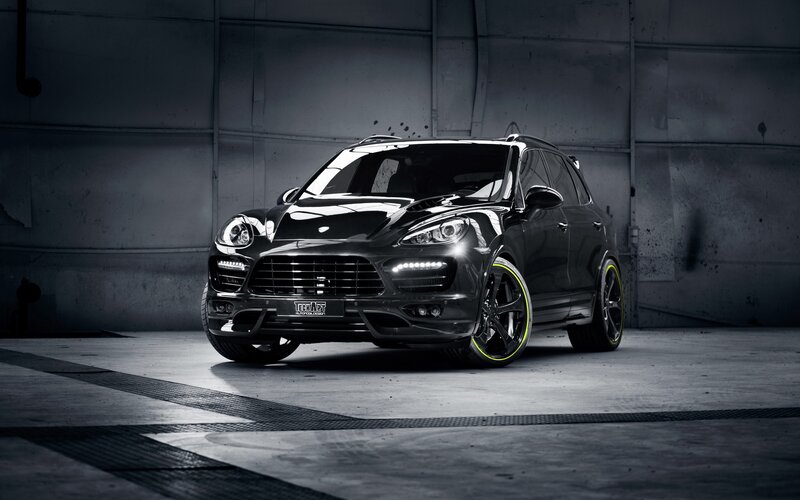 Black Porsche Cayenne