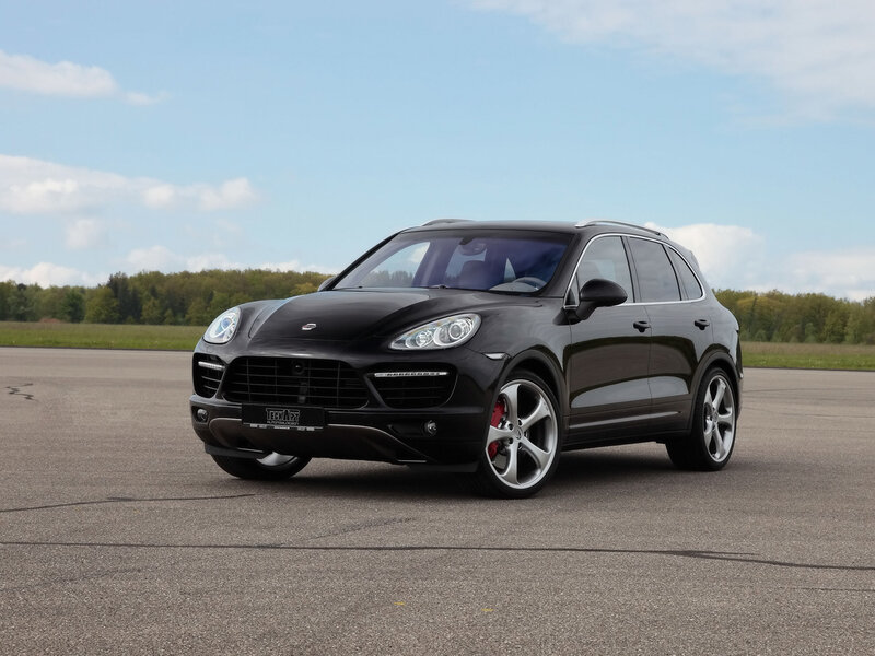 Black Porsche Cayenne on tarmac