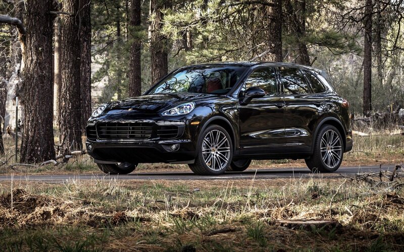 Black Porsche Cayenne — Serene, Afternoon