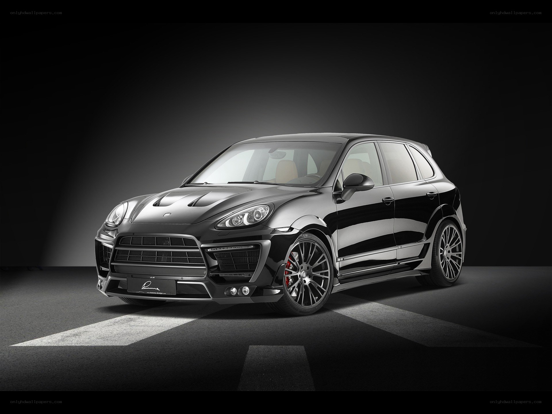 black porsche cayenne suv