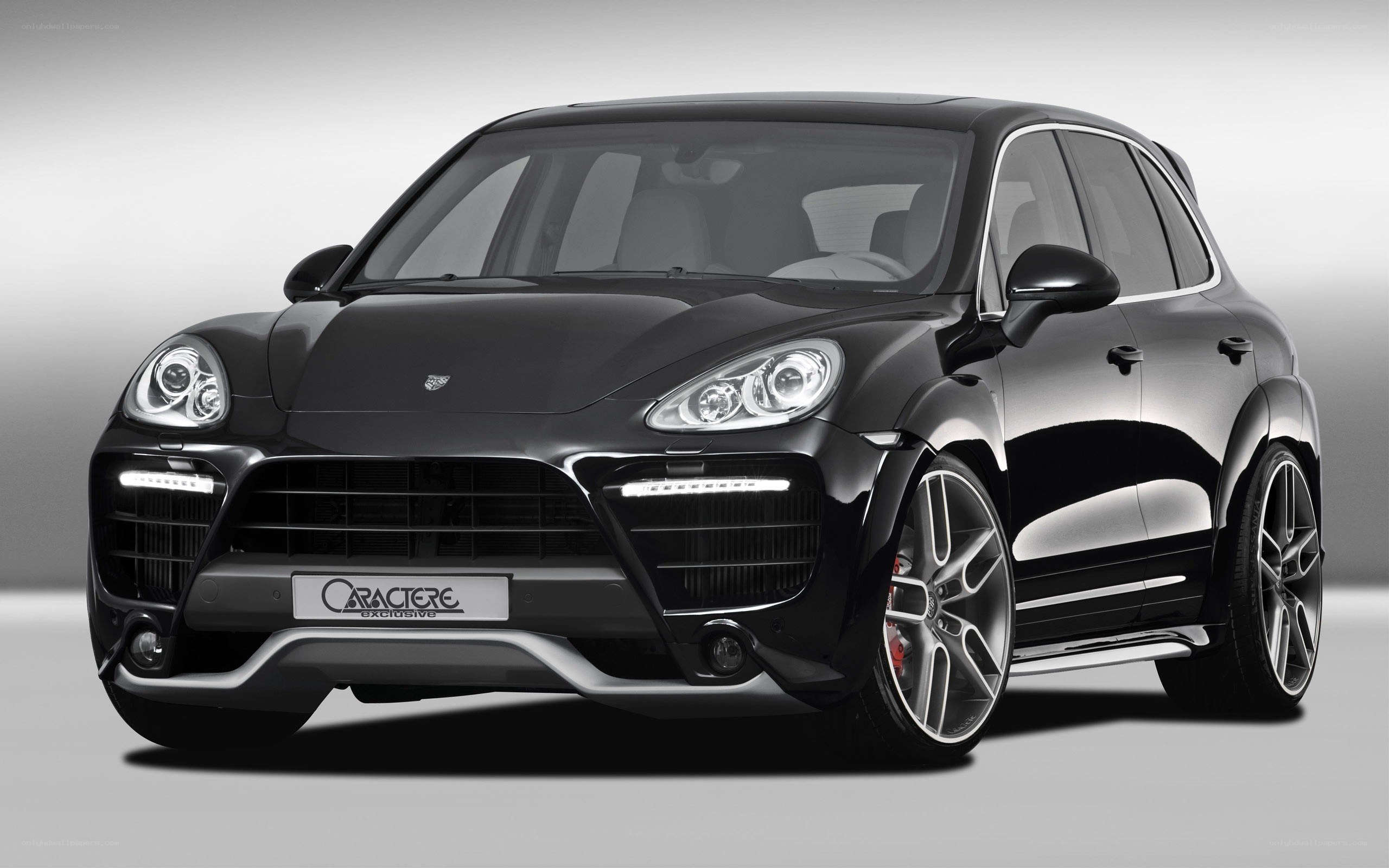 black porsche cayenne suv