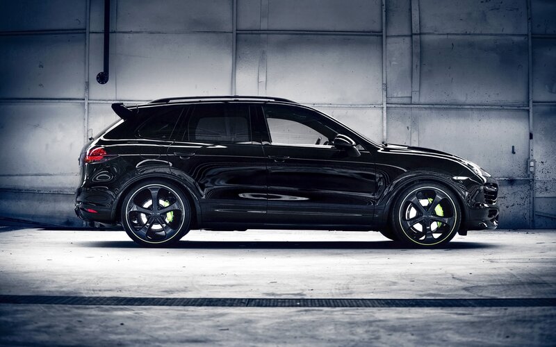 black porsche cayenne suv