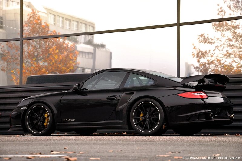 Black Porsche Gt2 Rs — Calm