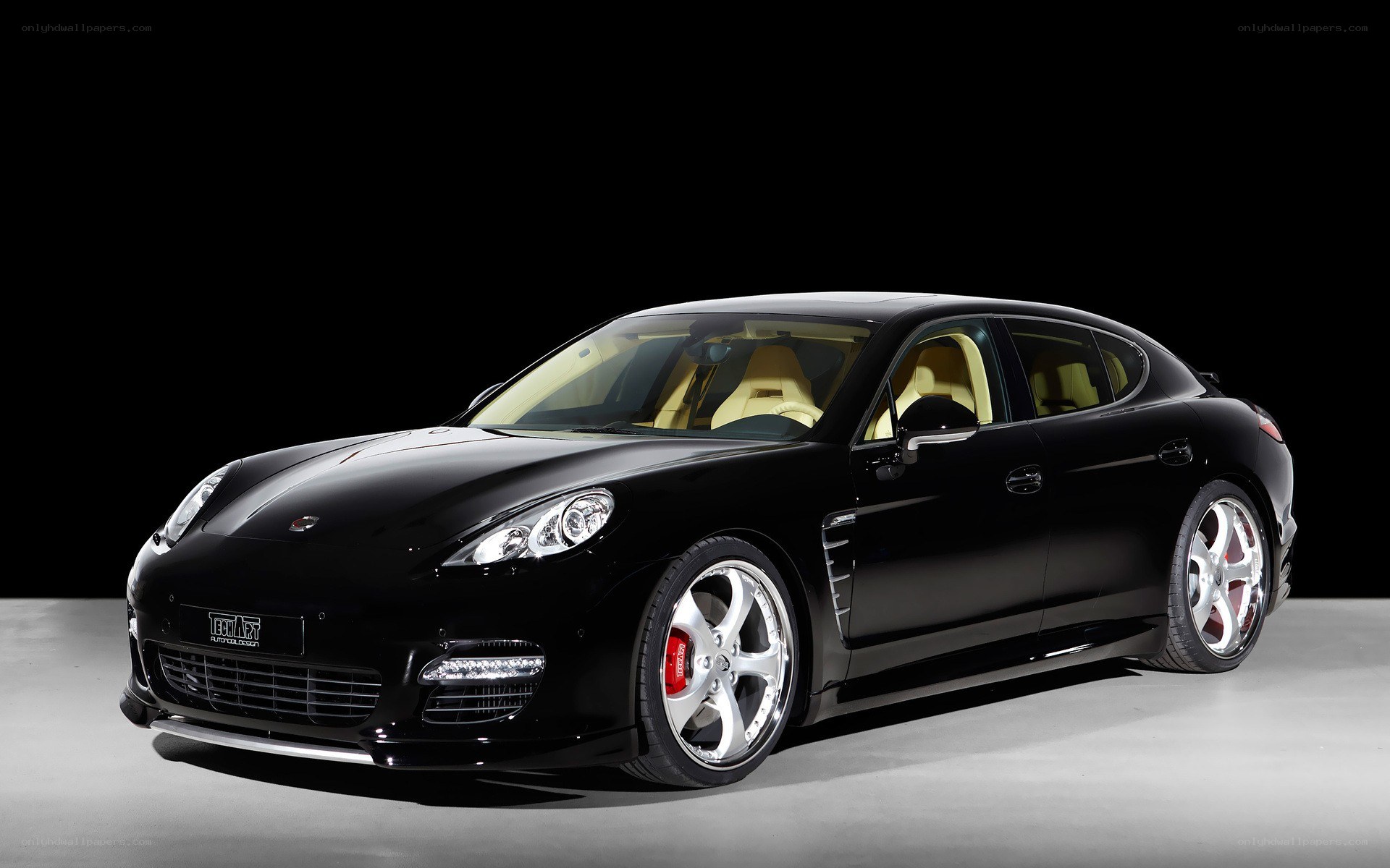 Black Porsche Panamera