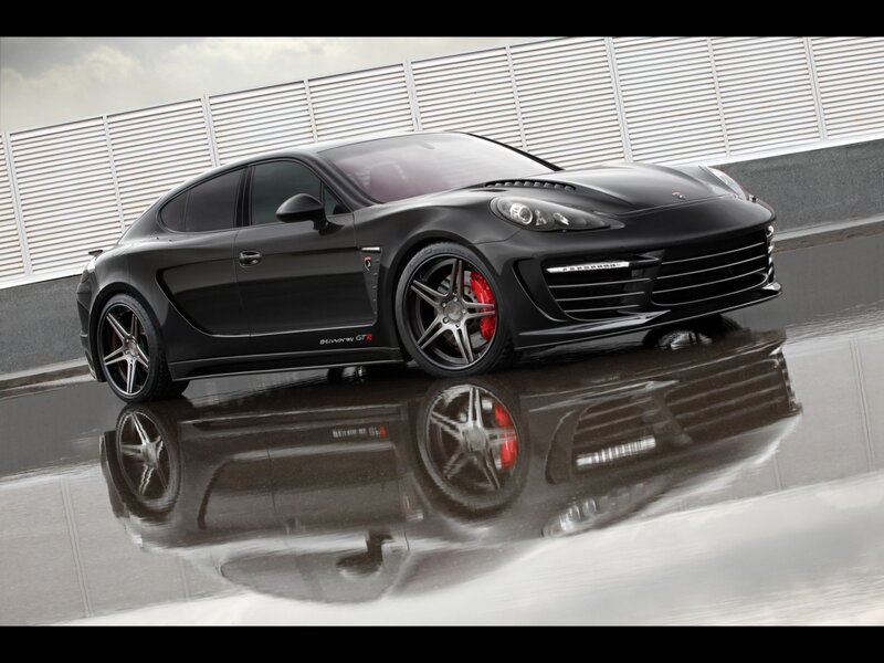 Black Porsche Panamera GTR