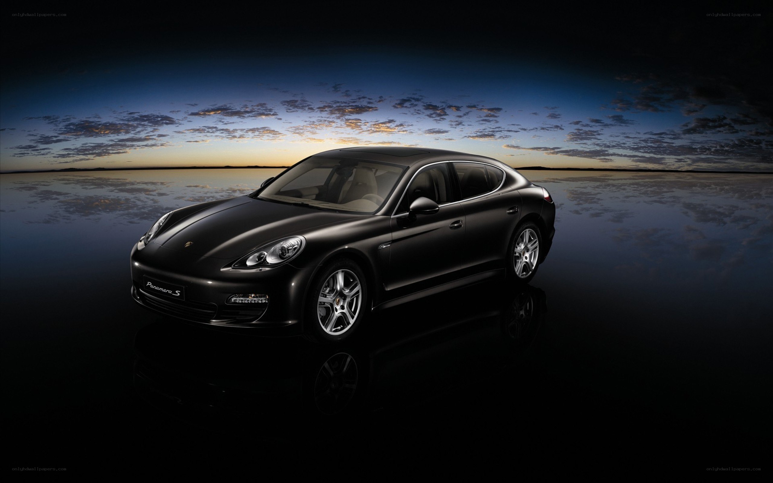 Black Porsche Panamera S
