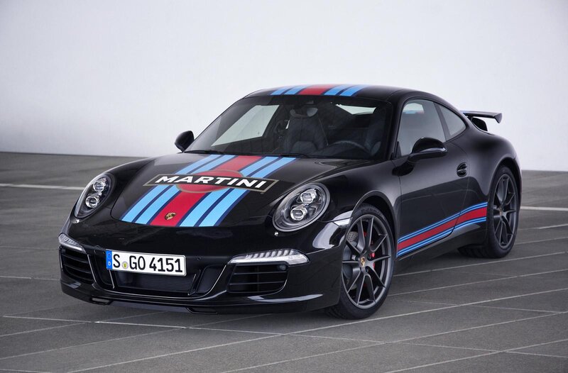 Black Porsche Sports Car — Dynamic