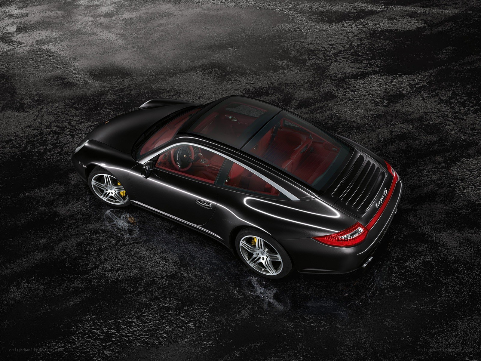 Black Porsche Targa 4