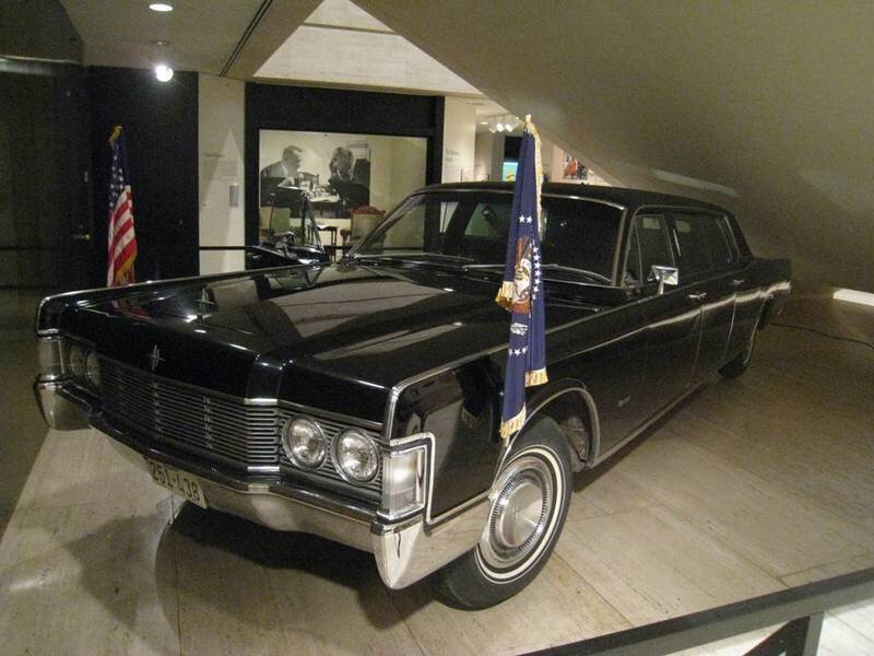 Black Presidential Limousine — Formal, Photograph