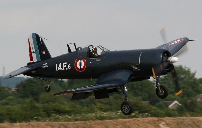 Black Propeller Plane — Dynamic, Afternoon