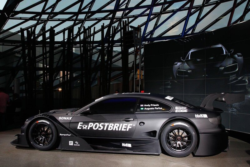 Black race car on display