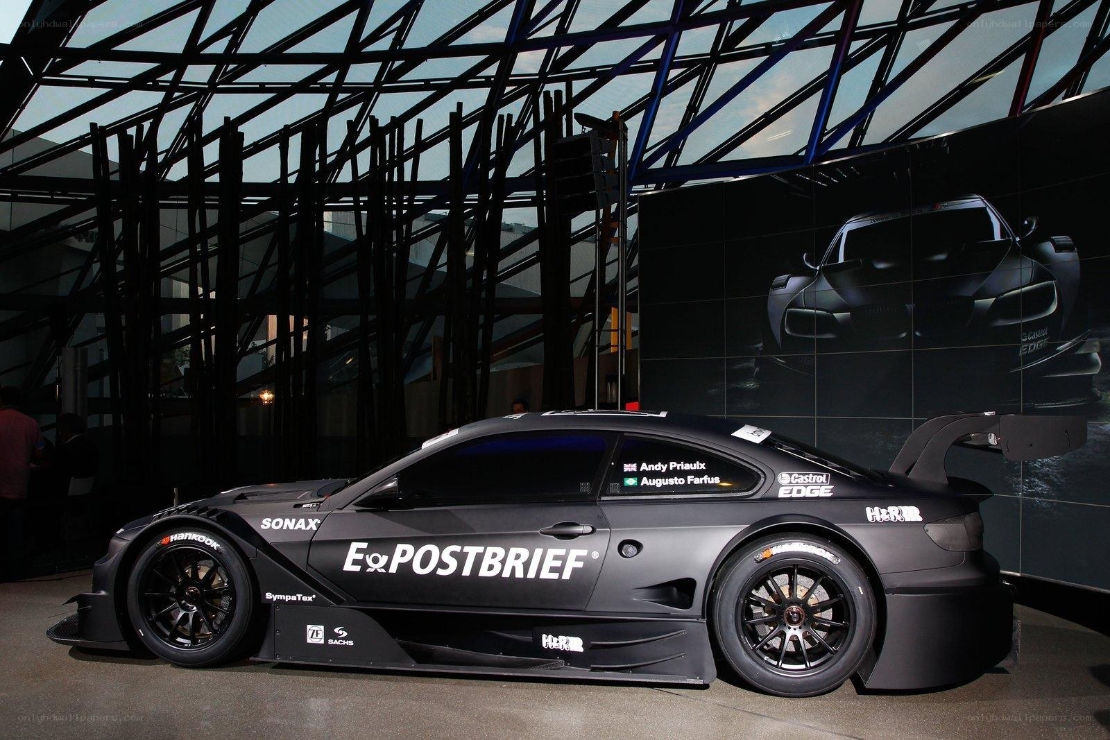 Black race car on display
