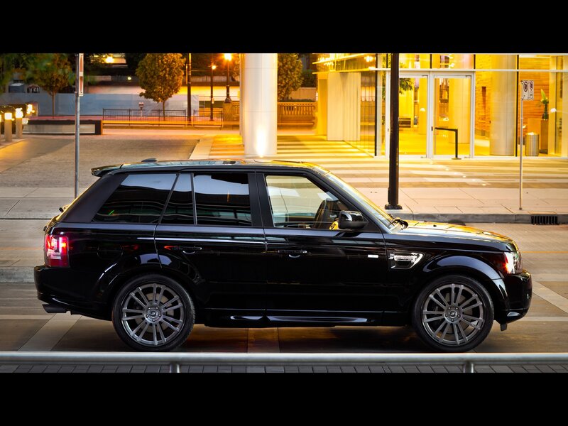 Black Range Rover at night