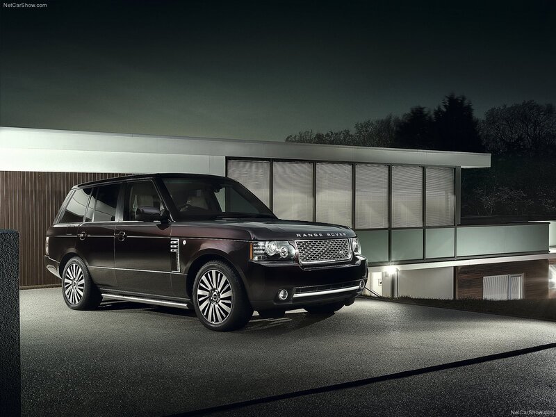 Black Range Rover at night