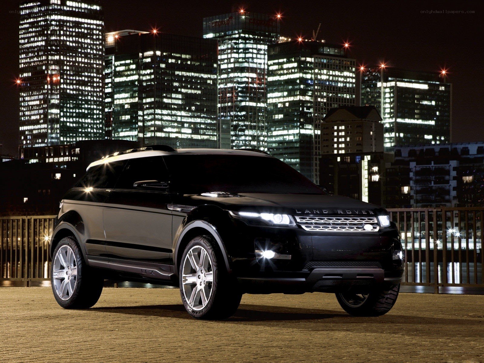 Black Range Rover at night