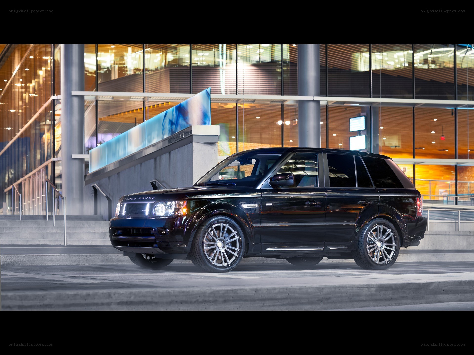 Black Range Rover in city