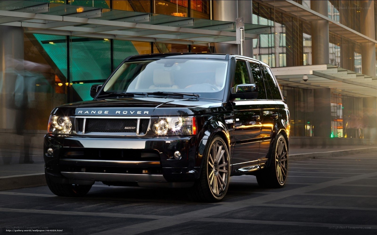Black Range Rover in city