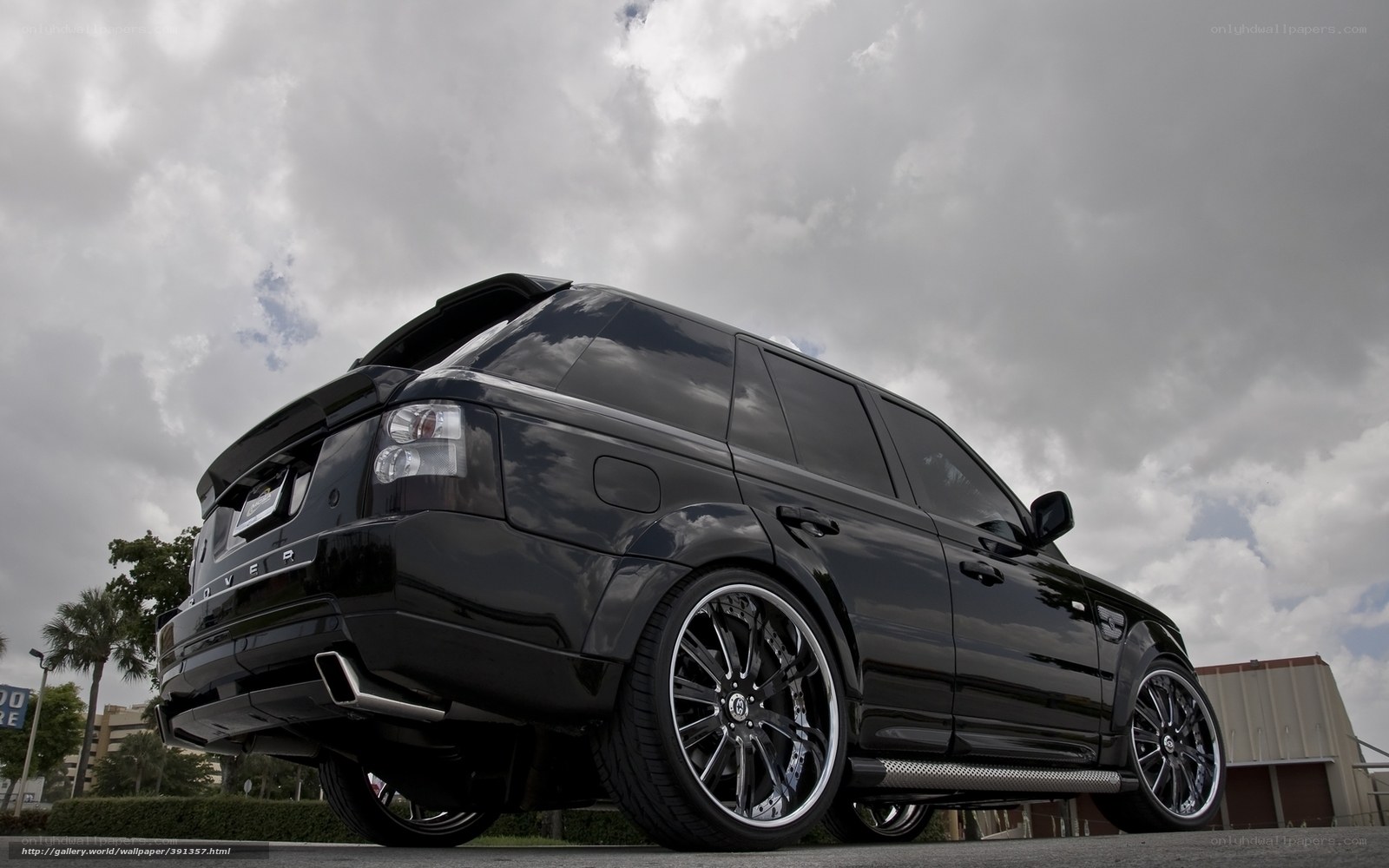 Black Range Rover Sport
