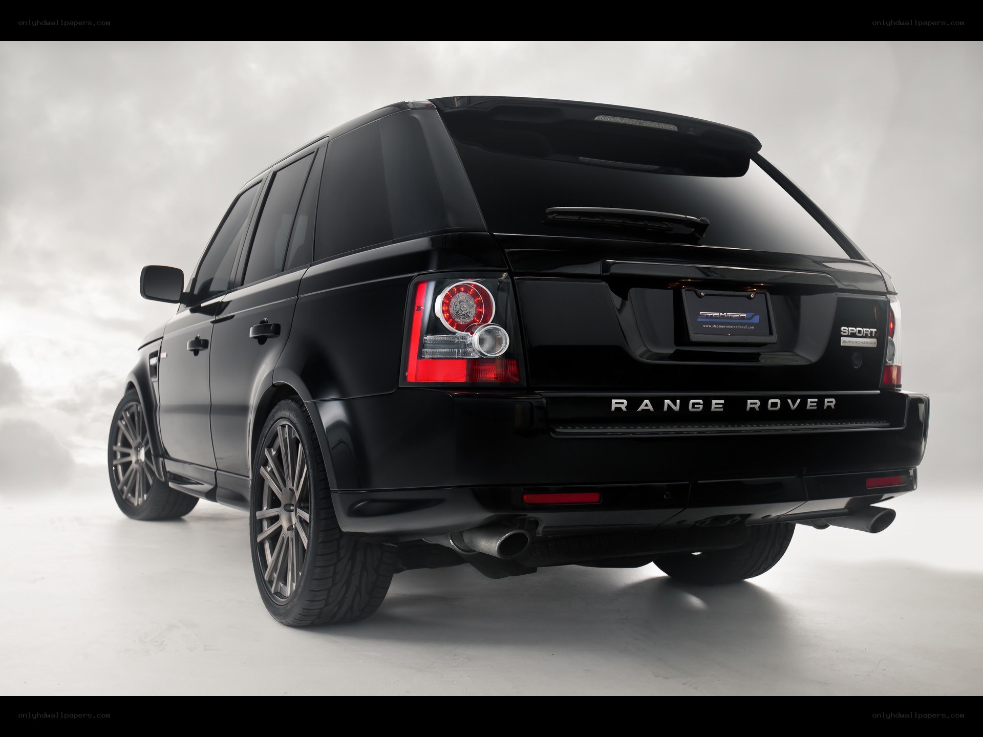 black range rover sport