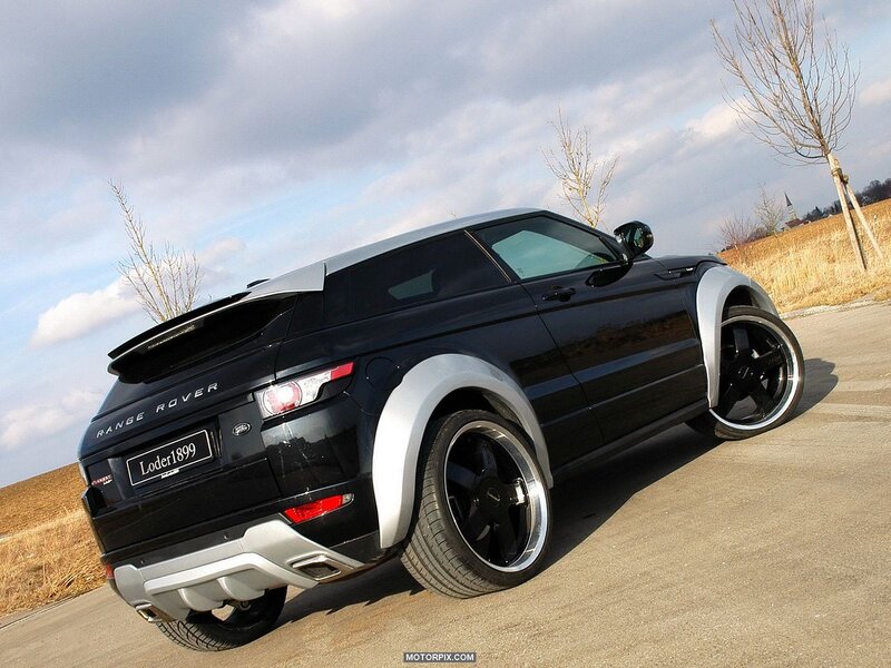 Black Range Rover Suv — Dramatic, Autumn, Photograph