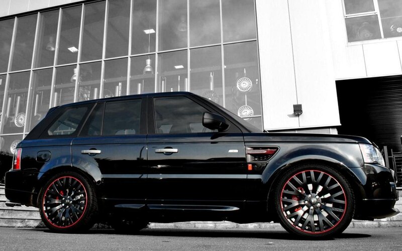 Black Range Rover Suv — Dramatic, Photograph, Car, Building