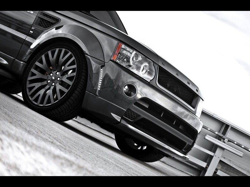 Black Range Rover Suv — Gray