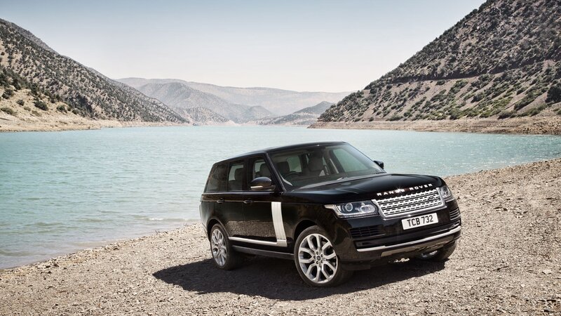 Black Range Rover Suv — Serene, Afternoon