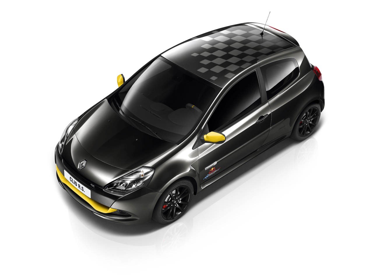 Black Renault Clio RS with checkered roof