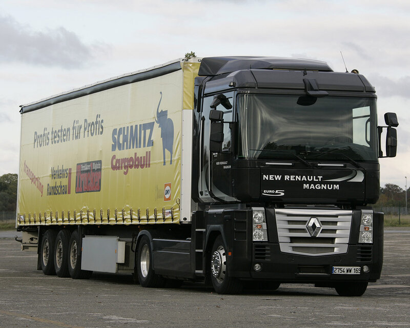 Black Renault Magnum Truck