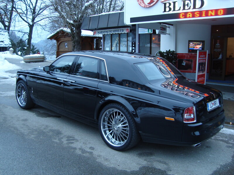 Black Rolls-royce Car — Cold