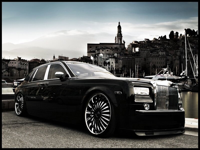 Black Rolls-royce Car — Dramatic
