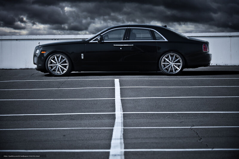 Black Rolls-Royce in parking lot