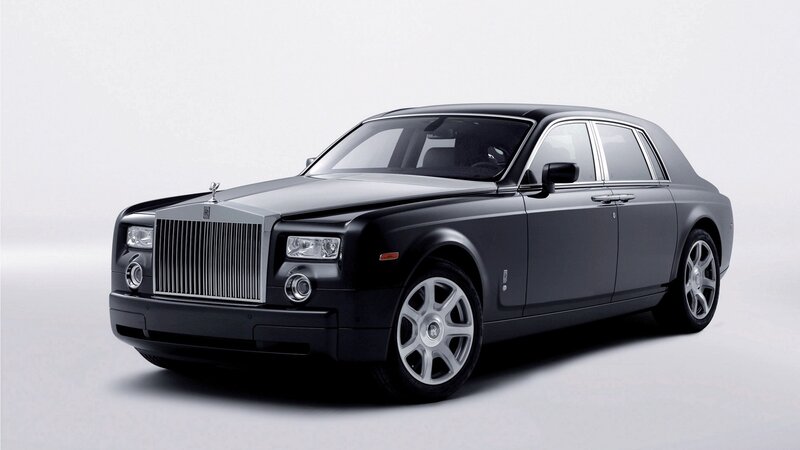 Black Rolls-Royce Phantom