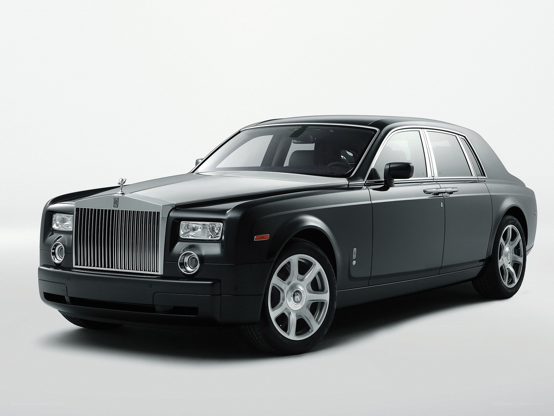 Black Rolls-Royce Phantom