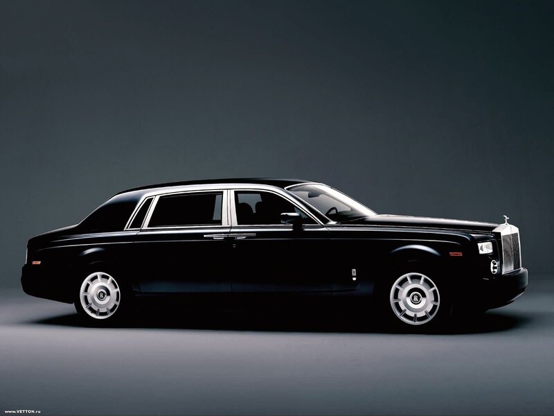 Black Rolls-Royce Phantom