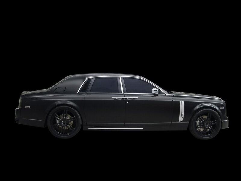 black rolls-royce phantom